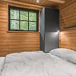 2 Bedroom Cozy In 別荘 *