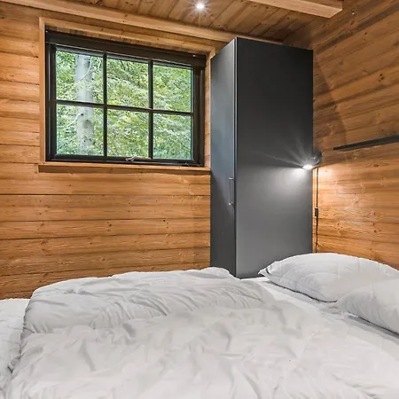 2 Bedroom Cozy In Holiday home *