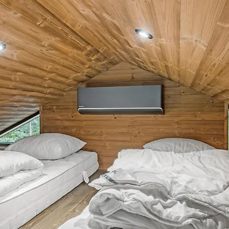 2 Bedroom Cozy In Hébergement de vacances